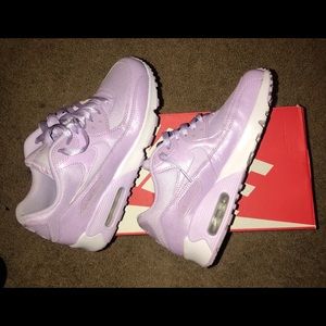 Violet Nike air max